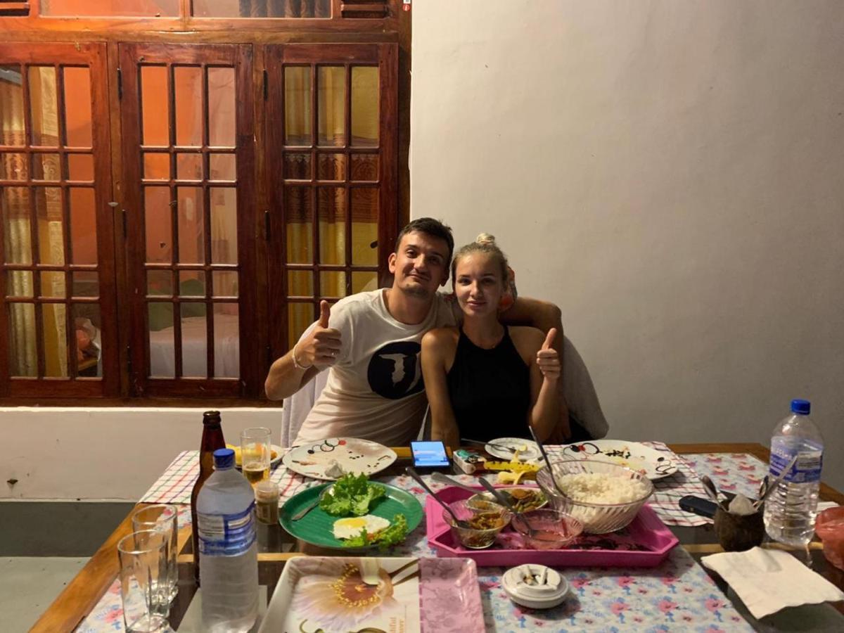 Готель Induwara Guest Елла Екстер'єр фото